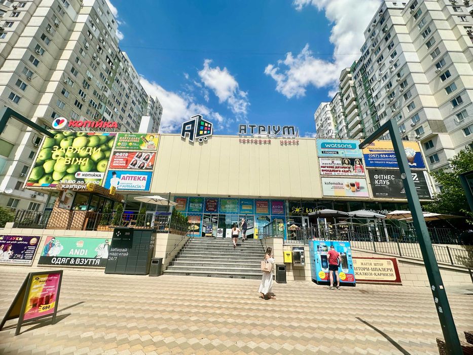 Склад у ПІДЗЕМНОМУ паркінгу ТЦ Атріум (поруч з ринком "Початок")