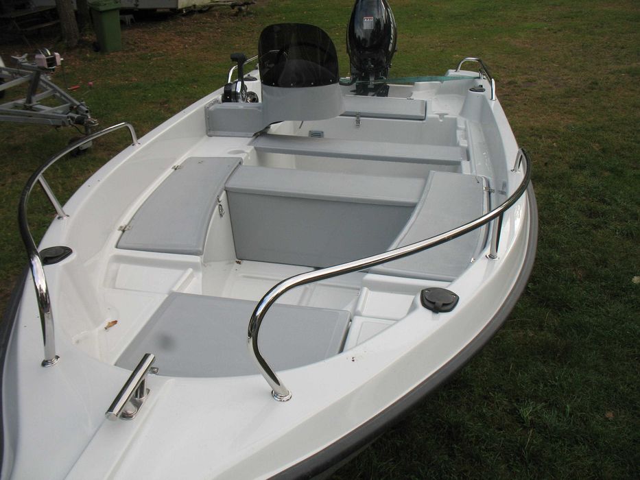 Łódź wędkarska Necko 420 z silnikiem Suzuki 9,9