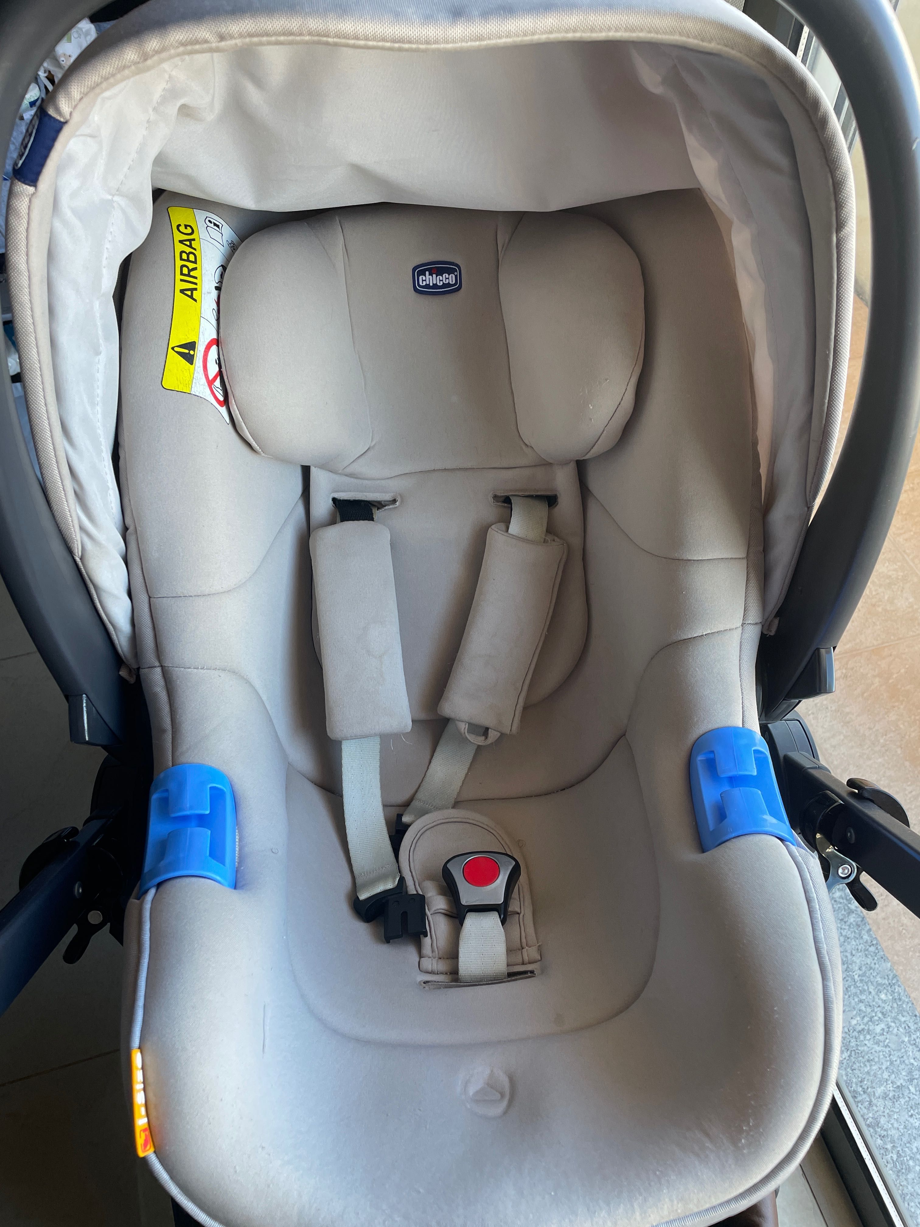 Trio bebé Chico Style go up beje com isofix