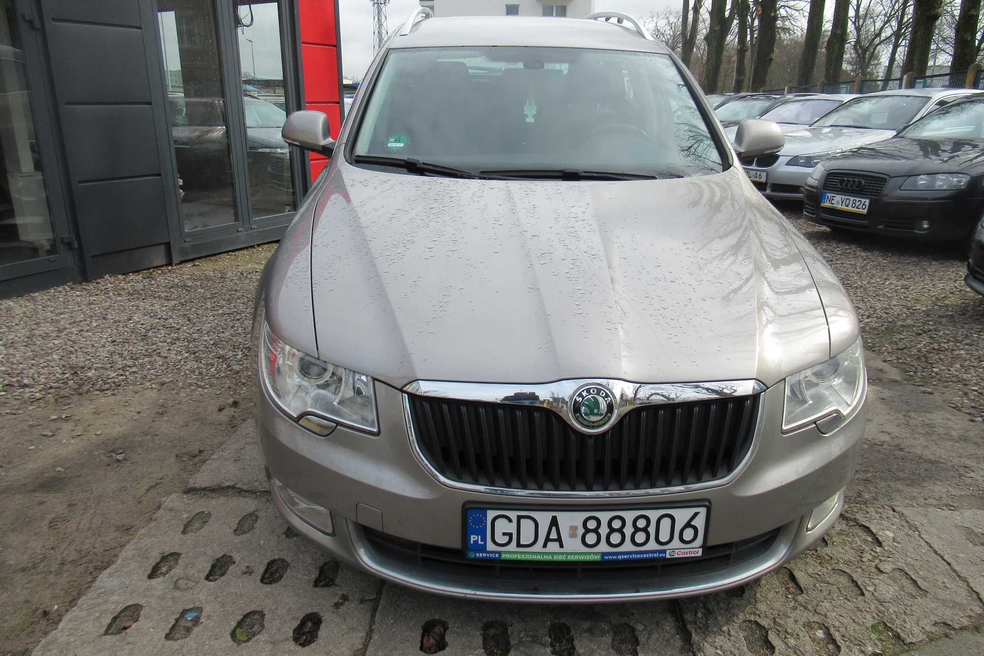 SKODA Superb kombi 2 II 1.8 benzyna piękna zadbana 2010r okazja