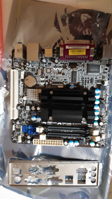 Caixas e Boards de PC mini e micro-atx intel