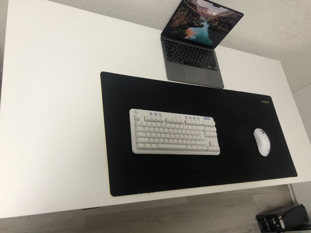 Стіл з регулюванням висоти SVANEKE 70x140см білий