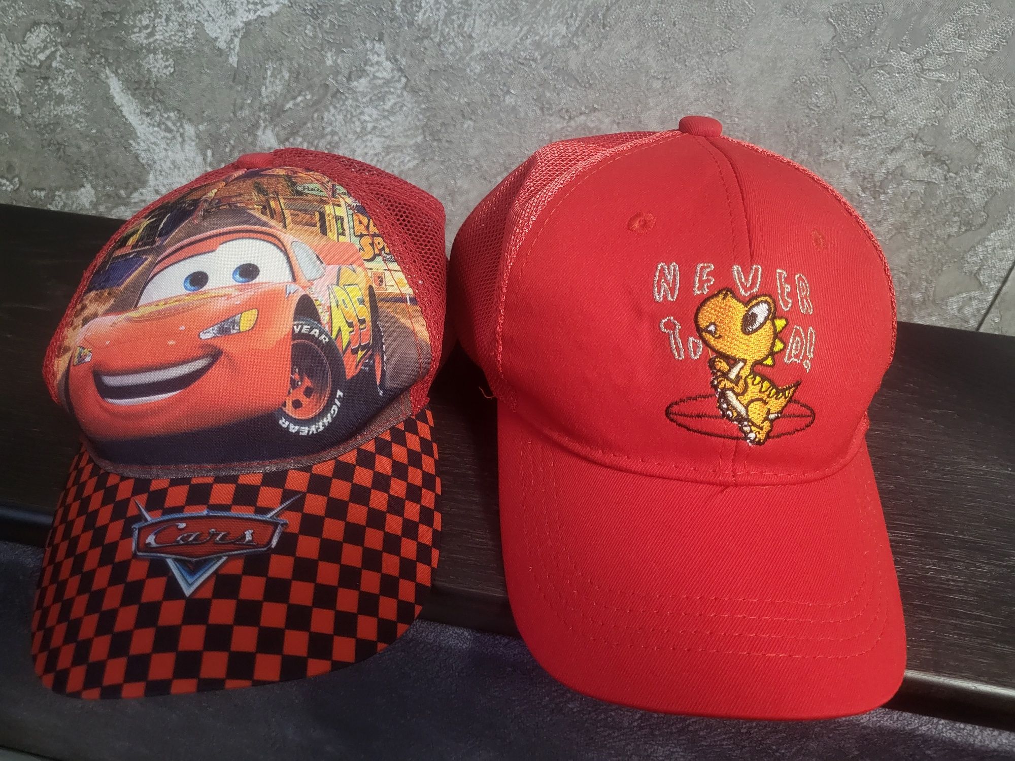 Кепки, бейзболки, панамка.
