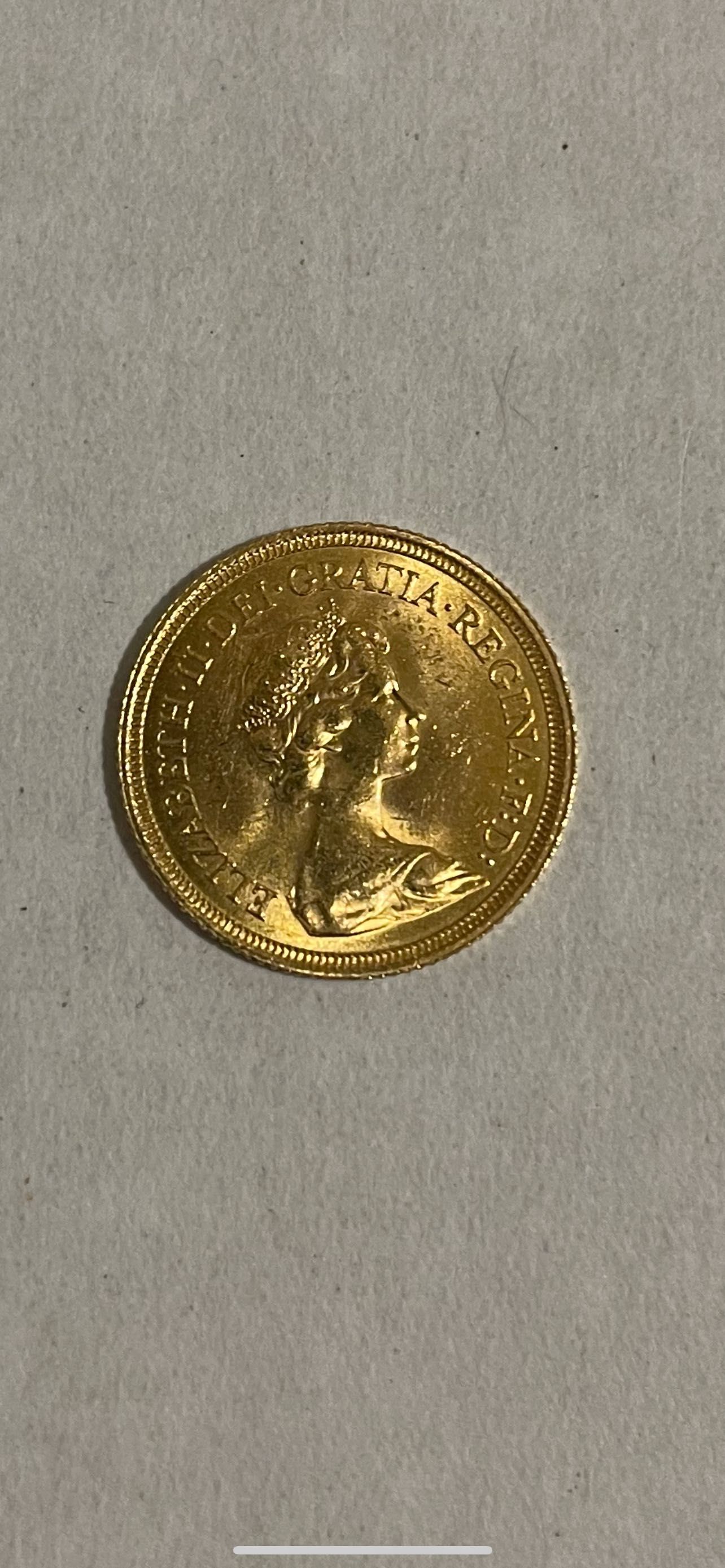Золота монета елизавета 2