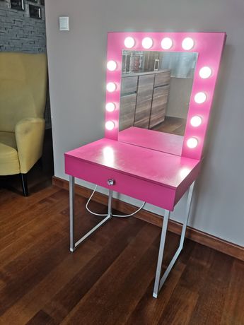 Toaletka Lustro do makijażu z lustrem i podświetleniem różowa Przecena