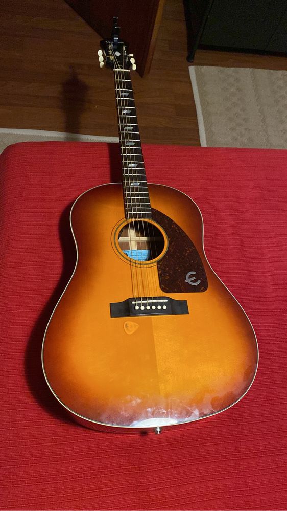 Epiphone FT-79 Inspired by 1964 Texan