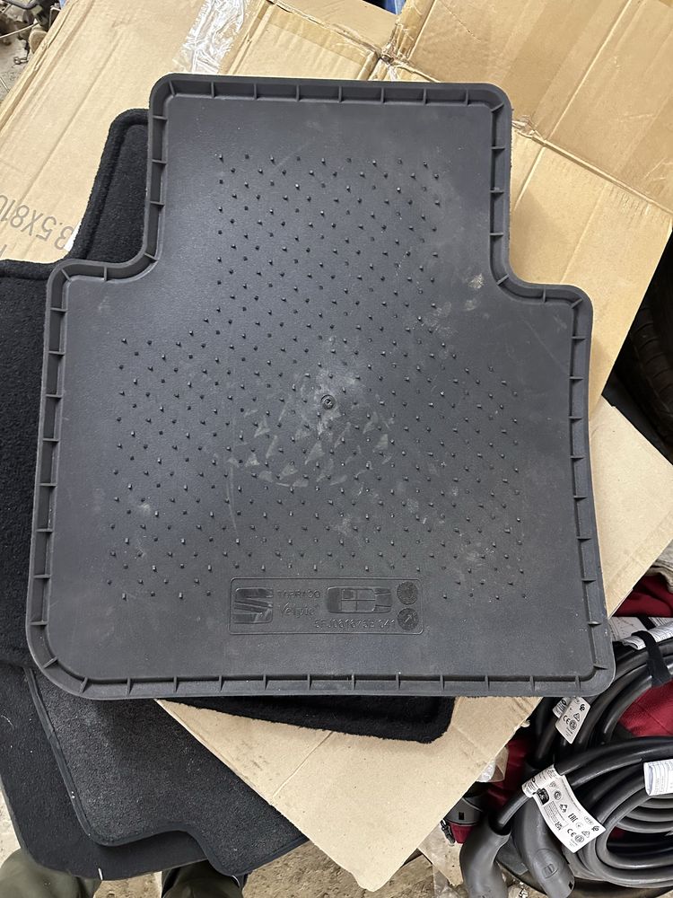Задні килимки vw tiguan 2 allspace,seat tarraco
