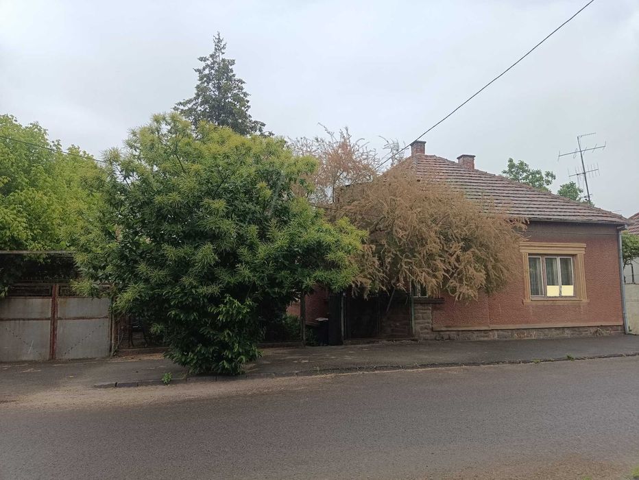 ПРОДАЖ 4-х кімнатного будинку 136 кв.м у хорошому районі,велика ділянк