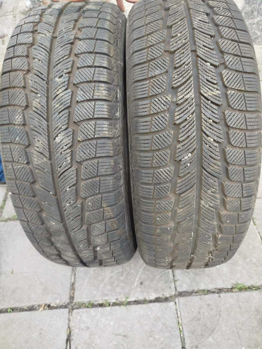 Шини зимові 215/60 R16