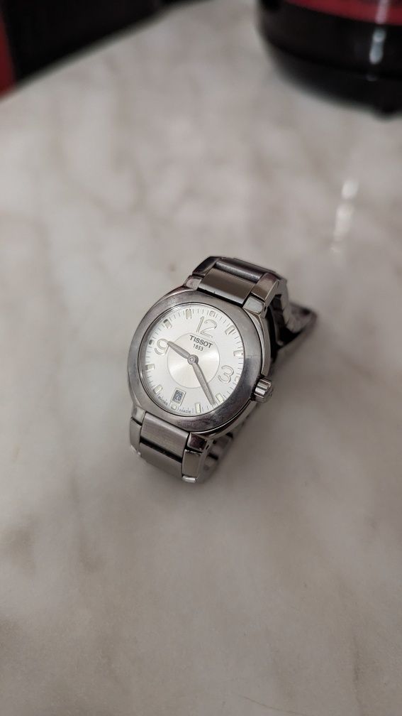 Часы Tissot женские швейцарские, годинник жіночий swiss sapphire