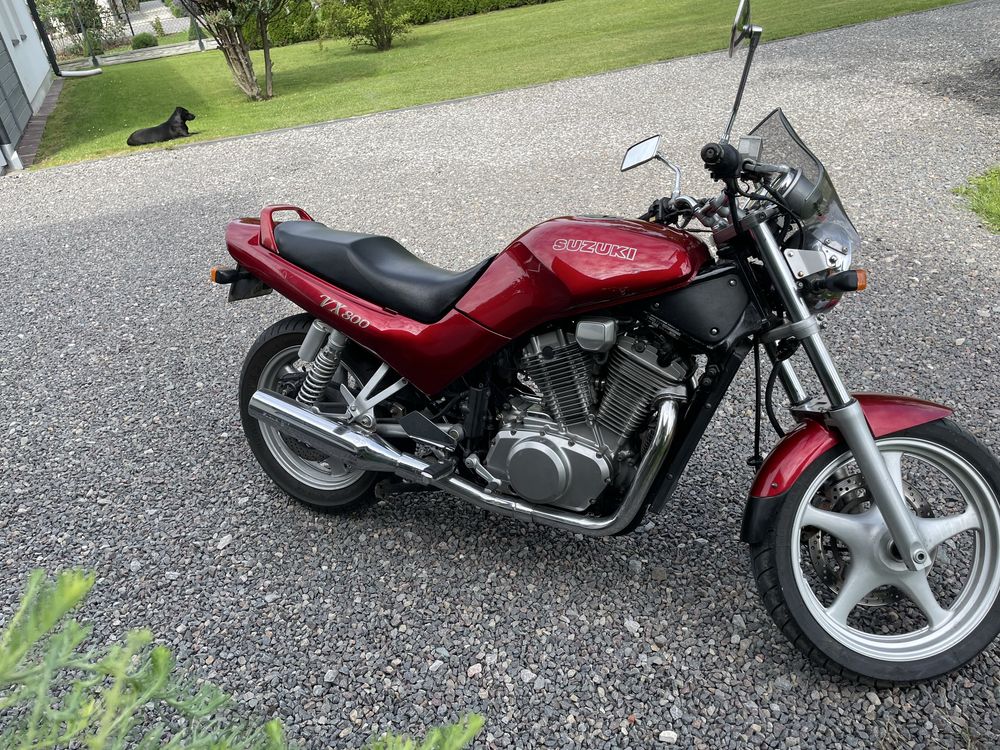 Suzuki      vX800