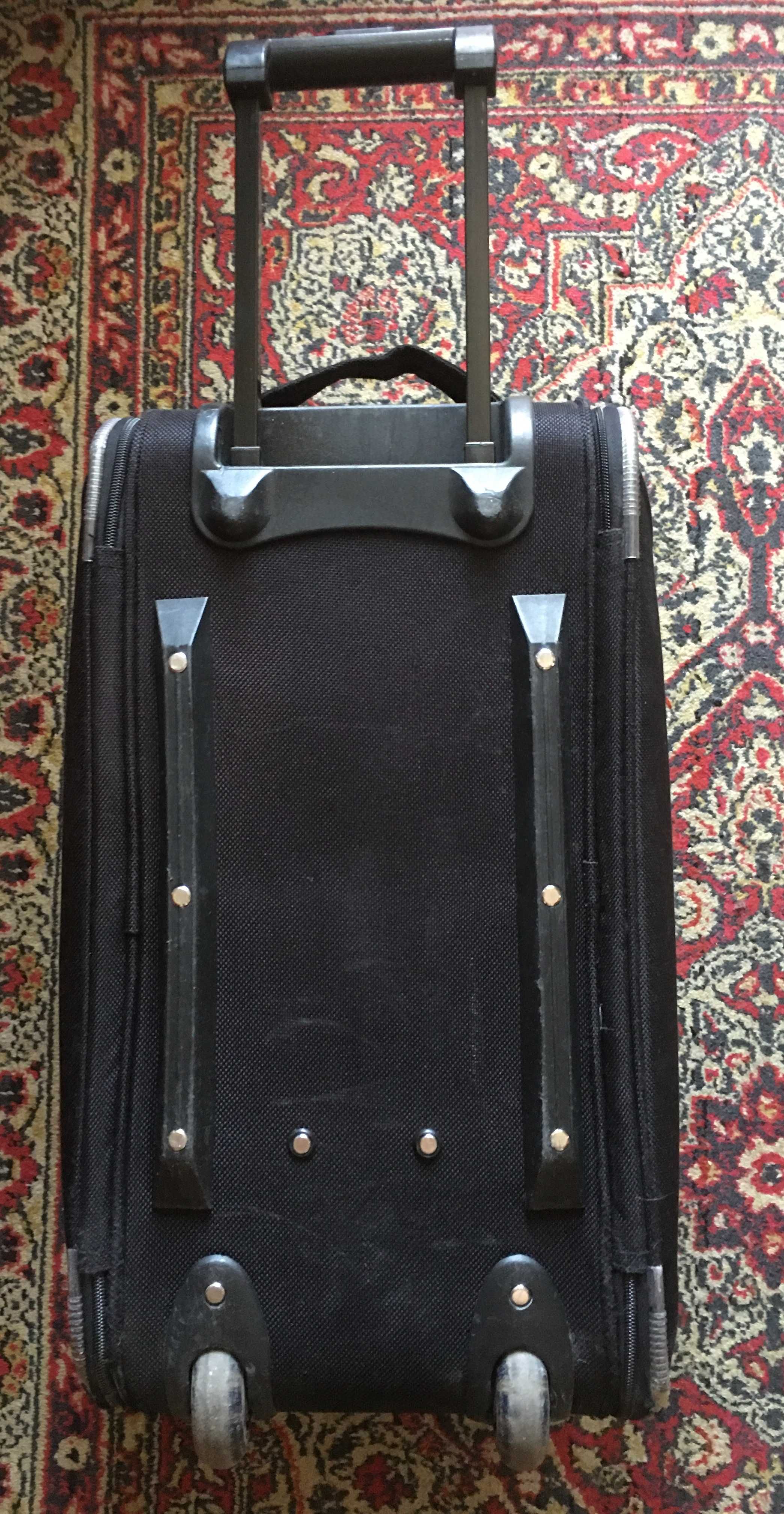 Сумка-чемодан на 2 колесах с выдвижной ручкой