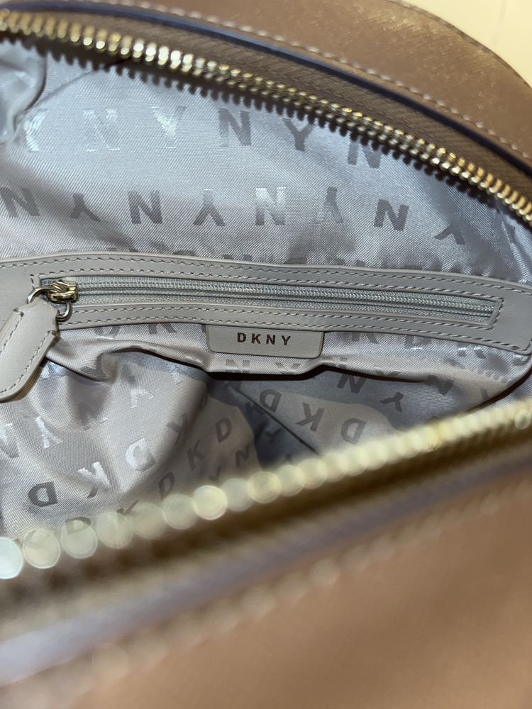 Plecak DKNY brązowy, damski 25x28cm