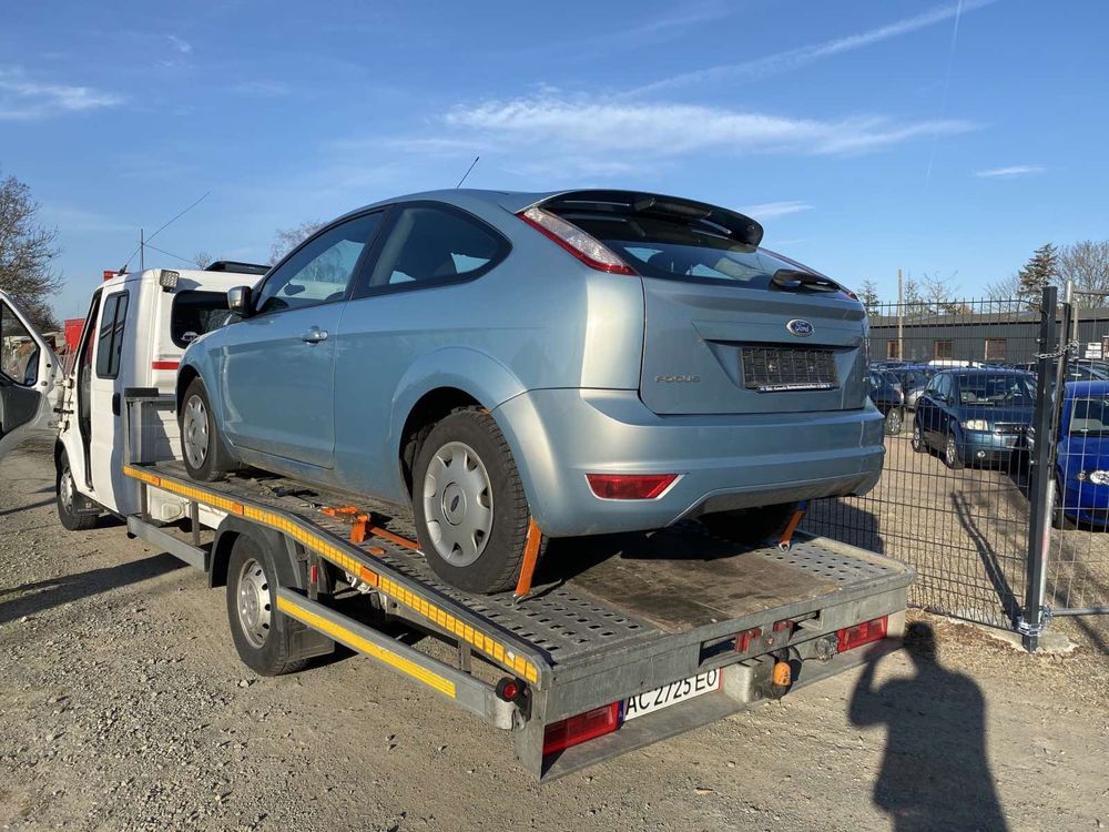 Форд Фокус 2 Розборка Ford Focus 2 бампер капот двері Авторозборка MK2