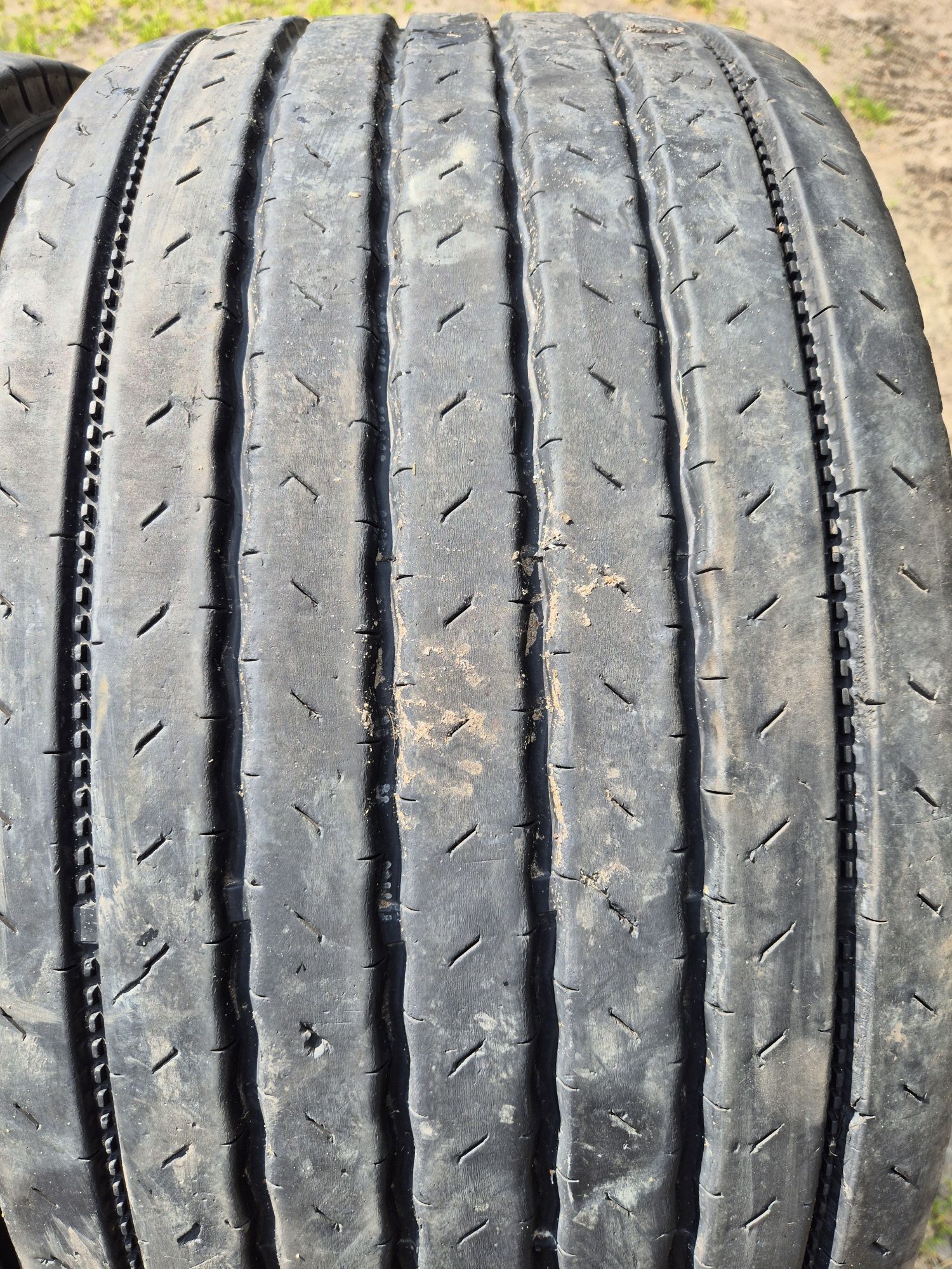 Opony 385/55r19.5