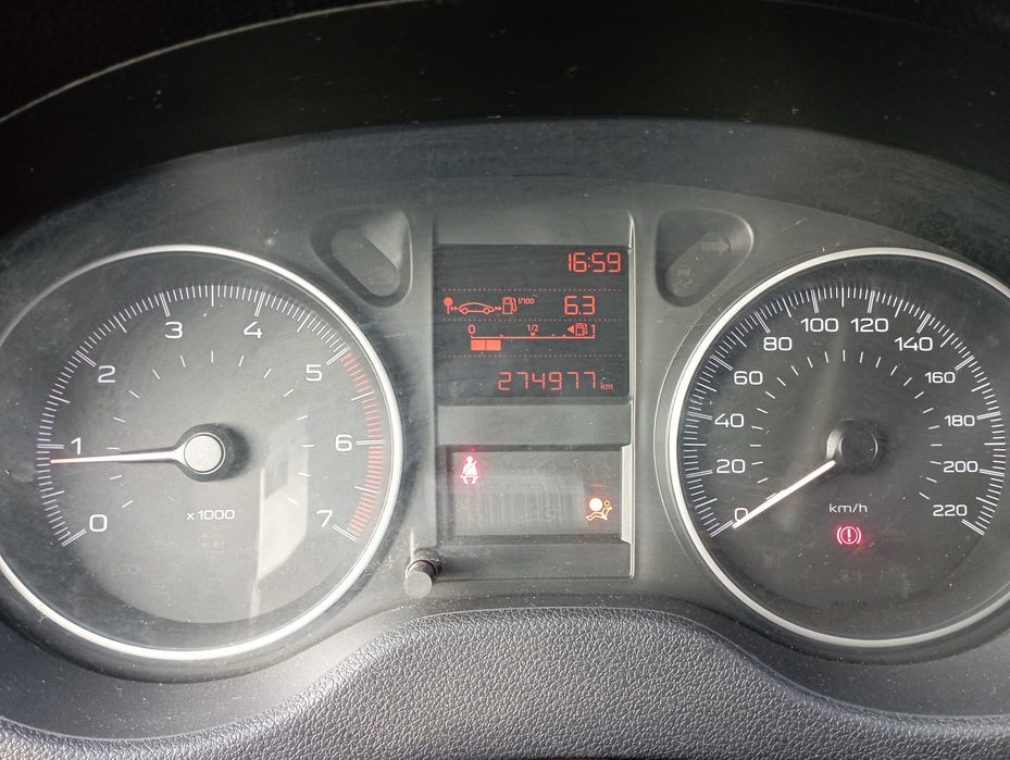 Продається Peugeot 301, 1,2 газ/бензин , мех КПП , пробіг 275 тис.