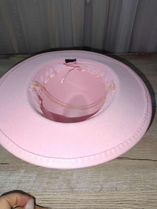 Капелюшок продам