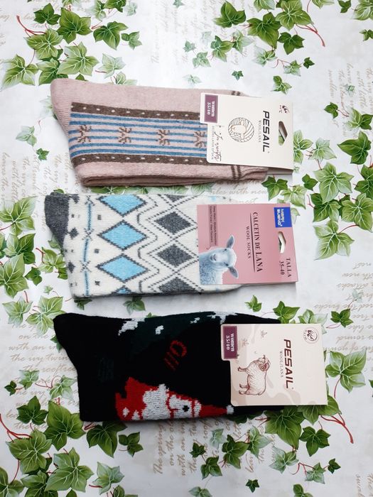 6 pares de meias em lã, quentinhas  (Novas)