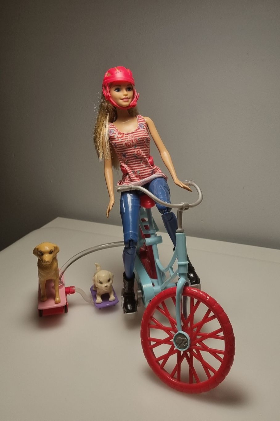 Sprzedam oryginalną lalkę Barbie