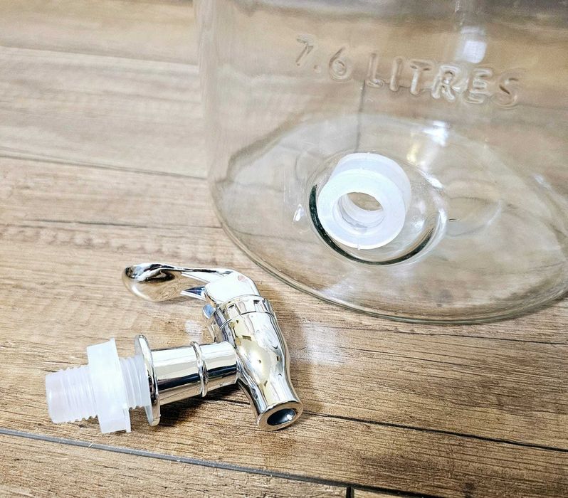 Słoik słój dzbanek na sok 7,6L z kranikiem