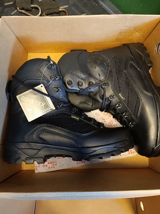Botas goretex novas