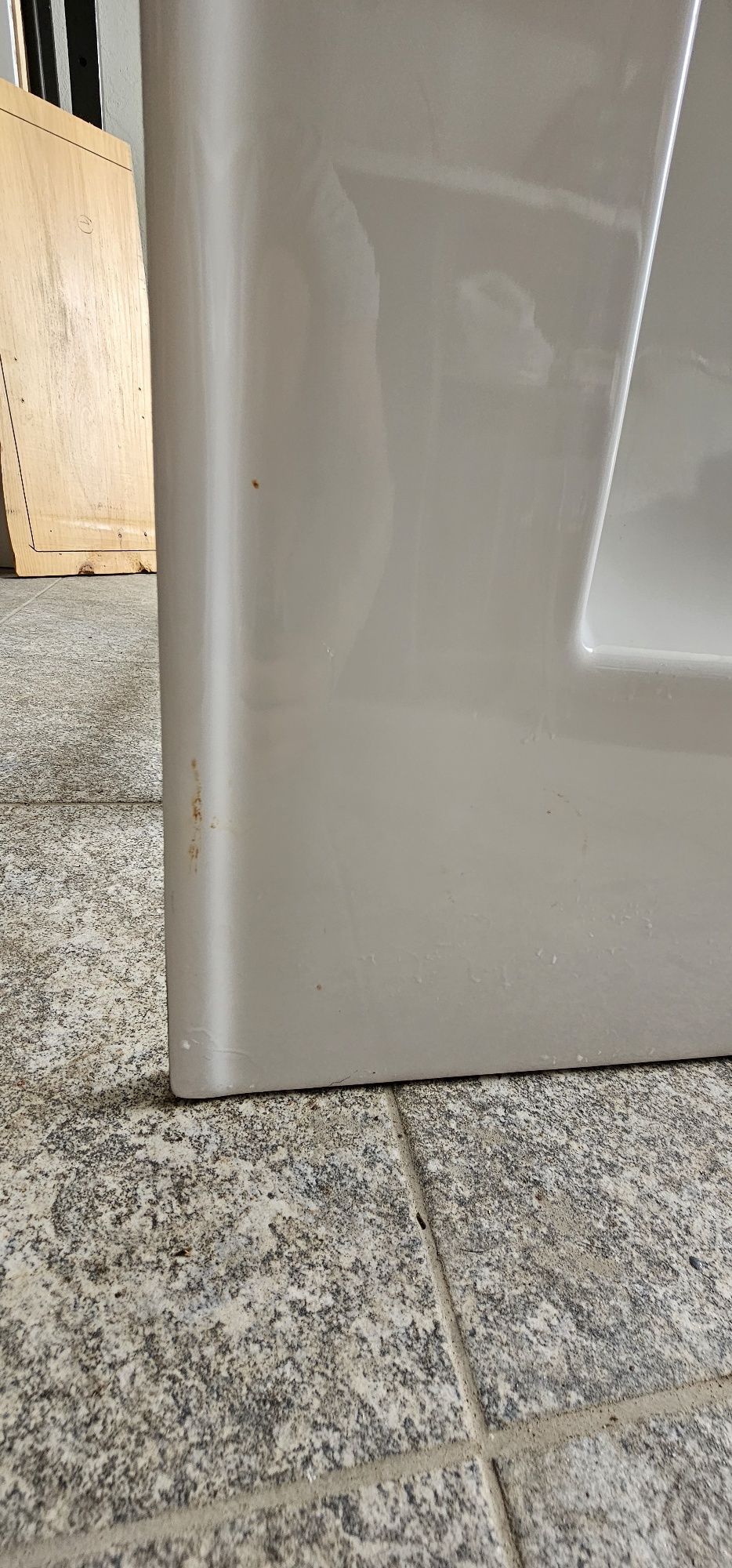 Lavatório de encastrar 81cm