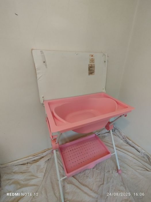 Muda Fraldas com banheira