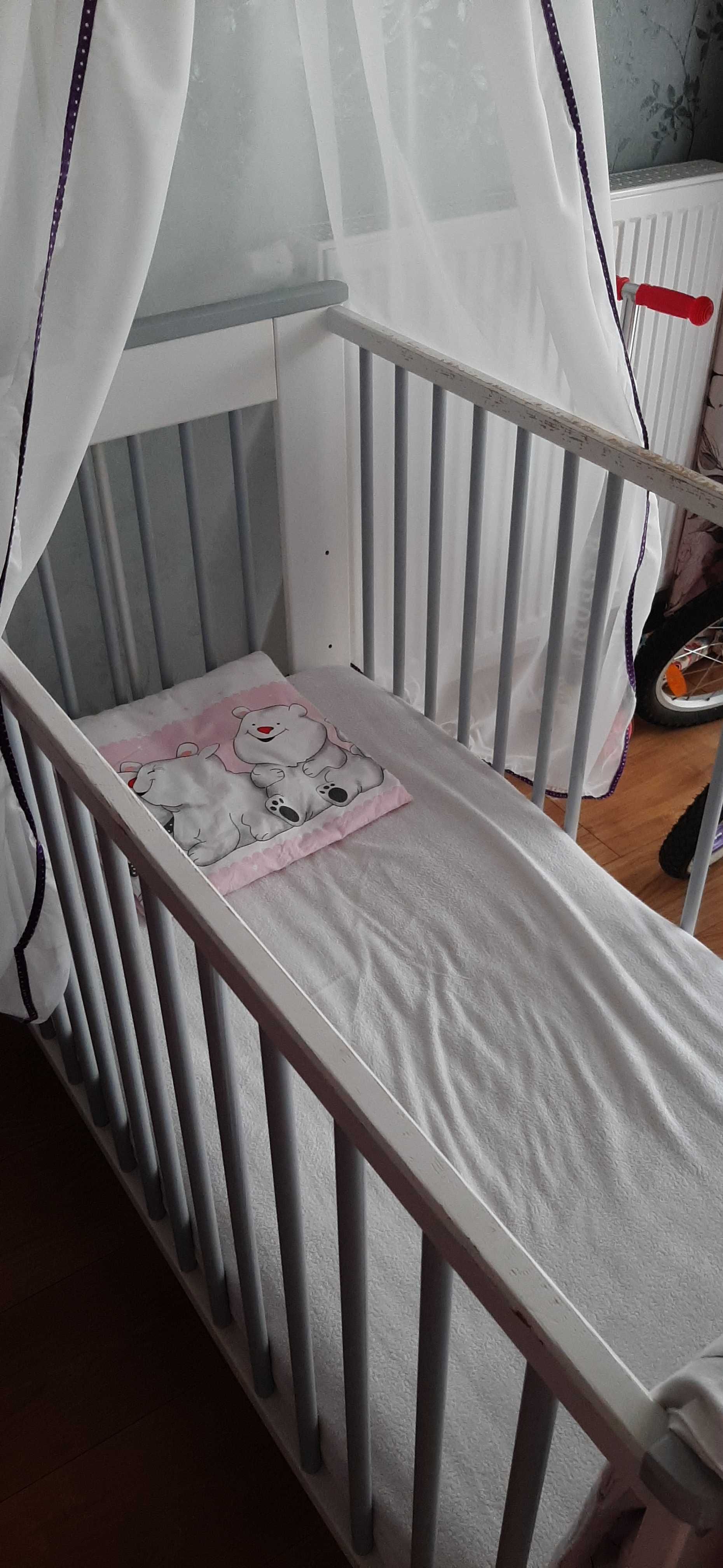Sprzedam łóżeczko z szufladą i baldachimem