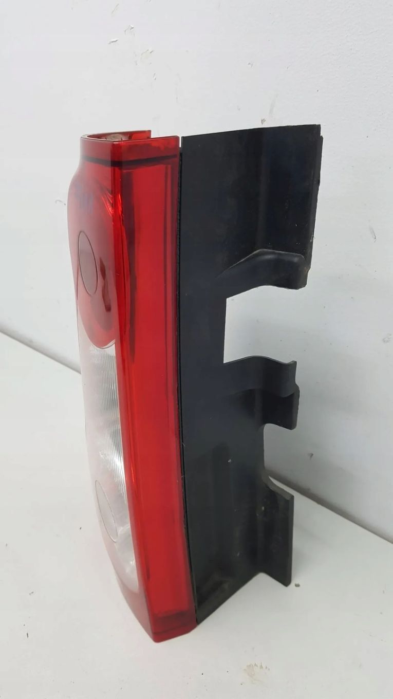 DACIA LOGAN MCV KOMBI LAMPA TYLNA LEWY TYŁ EU
