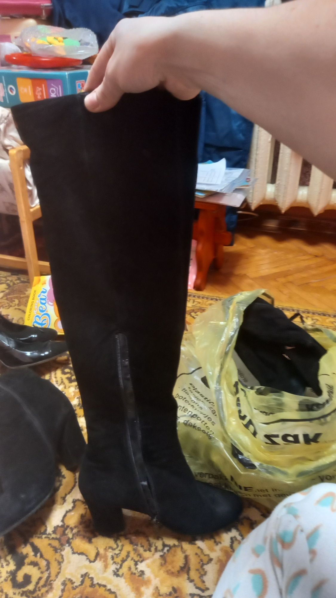 Продаються сапожки
