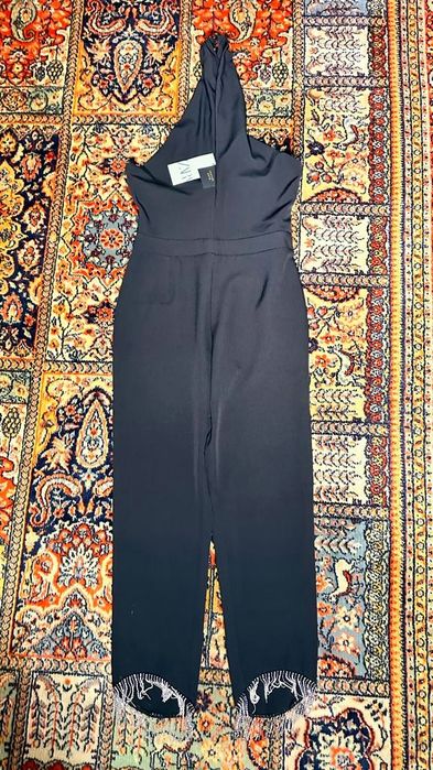 Macacão ZARA. 20 euros.