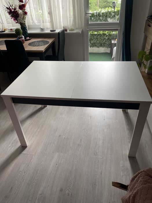 Stol obiadowy rozkladany