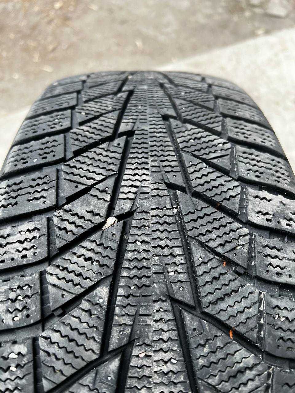 Шины Hankook winter i*cept iz2 32/18 г. R16