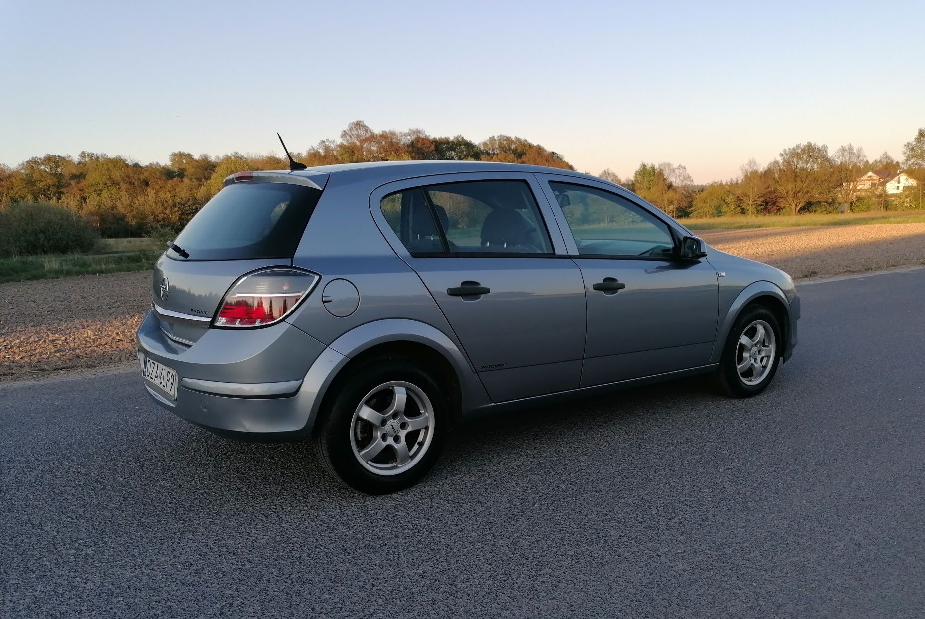 Opel Astra H 1.6l 115km