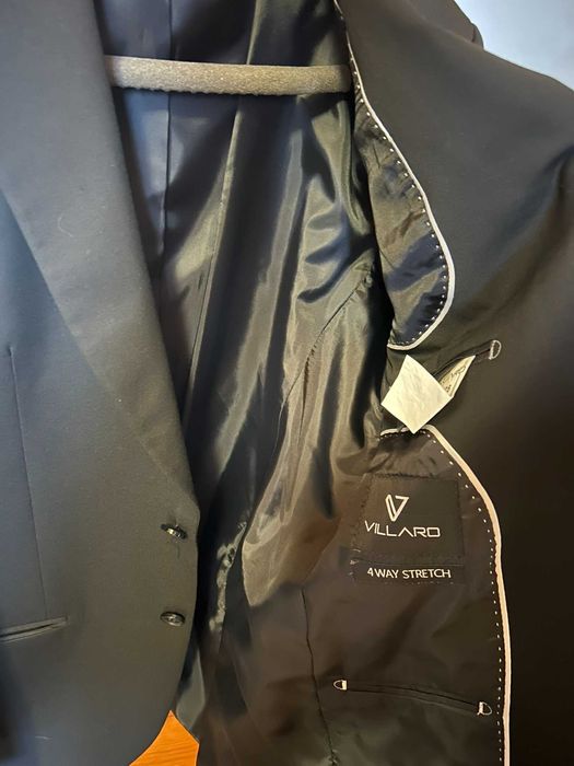 Garnitur marki Villaro w kolorze czarnym