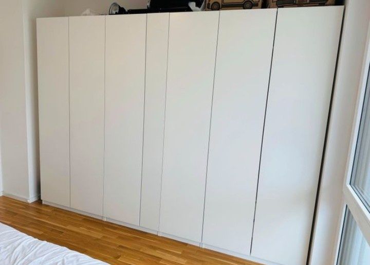 Szafa Ikea Pax biała 325x236 cm z oświetleniem