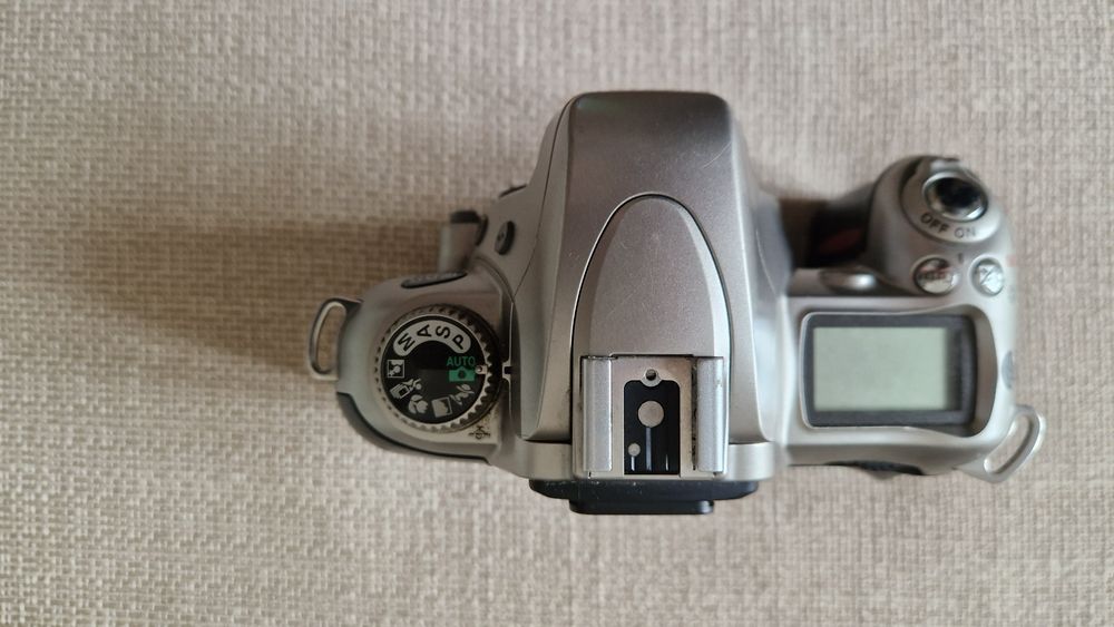 Máquina Nikon analógica F55