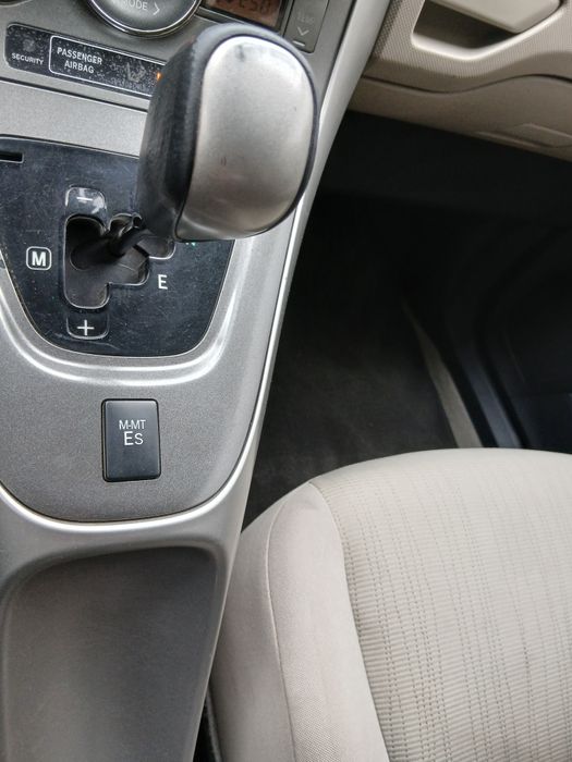 Toyota Auris 2008года