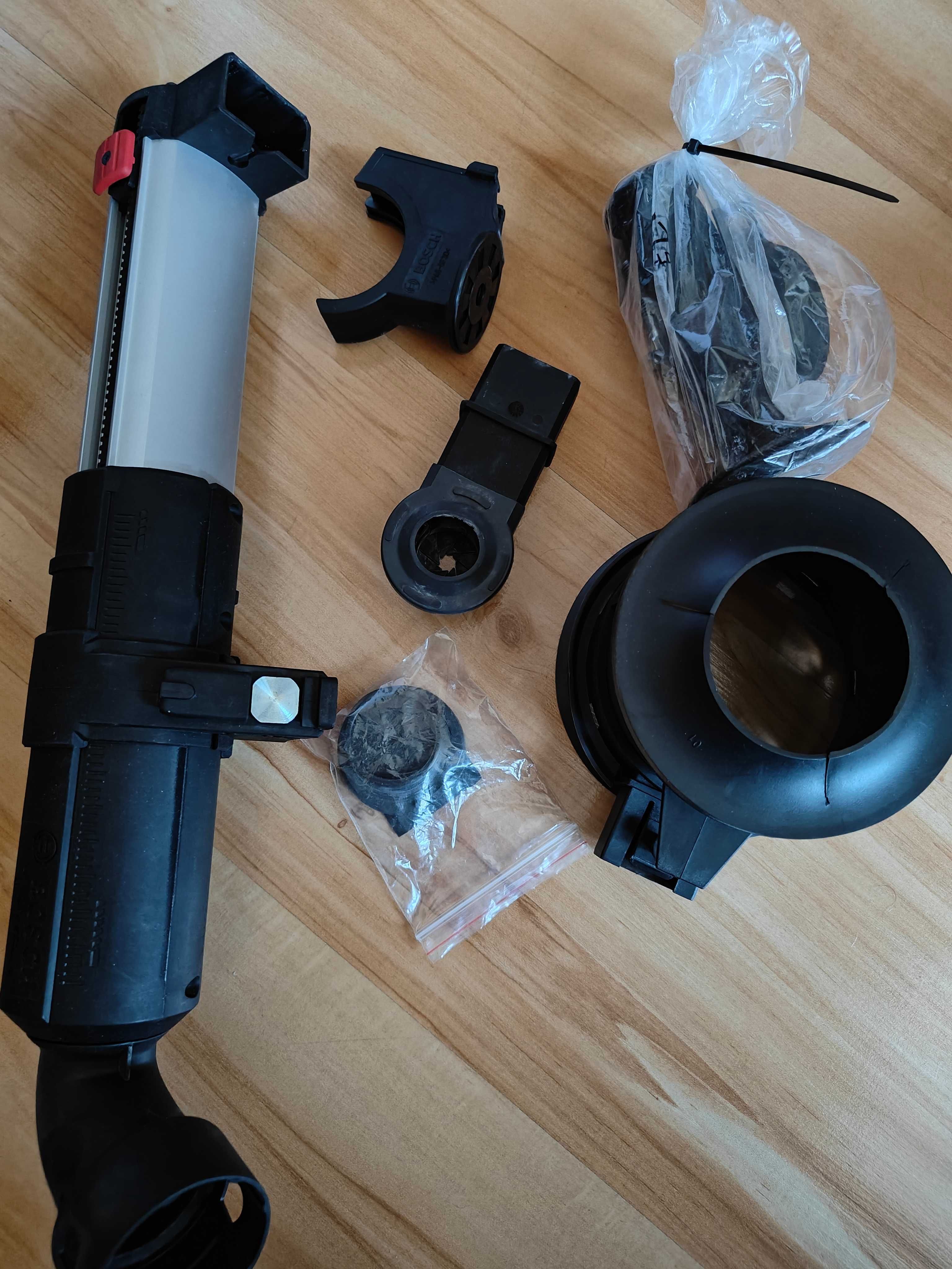odsysacz pyłu GDE 16 Plus Bosch do młotowiertarki z adapterem
