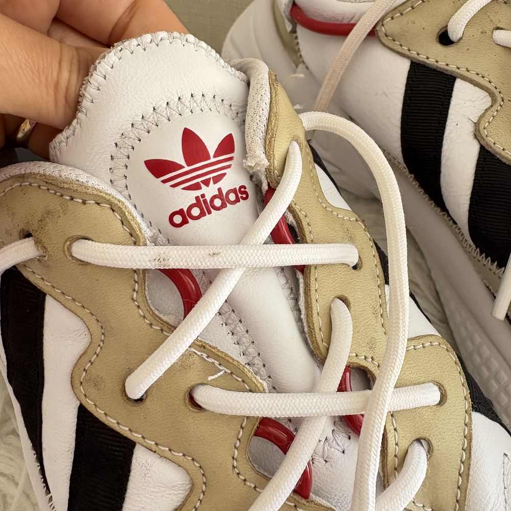 Adidas Ozweego Cremes