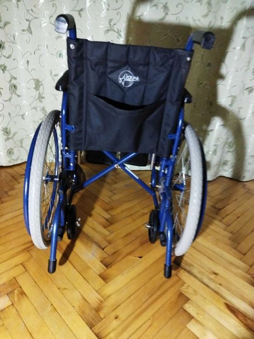 Коляска инвалидная, складная