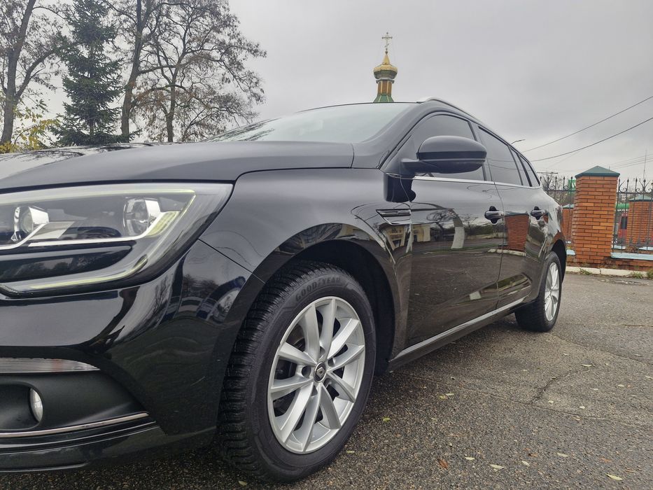 Renault Megane 4  2018 дизель 1.5 в шикарном состоянии !