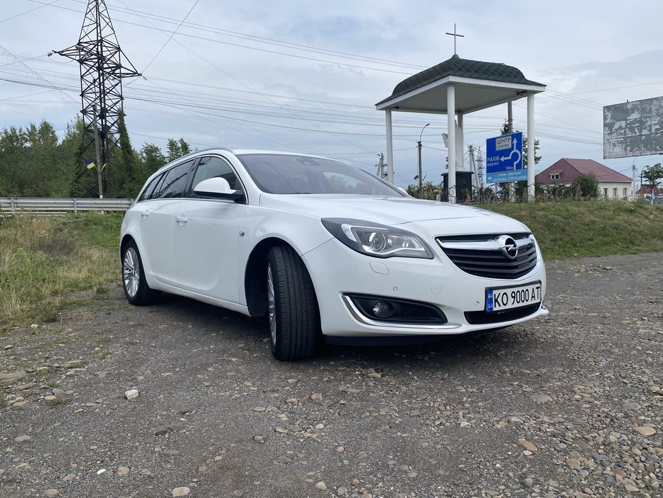 Opel Insignia Sports Tourer Універсас