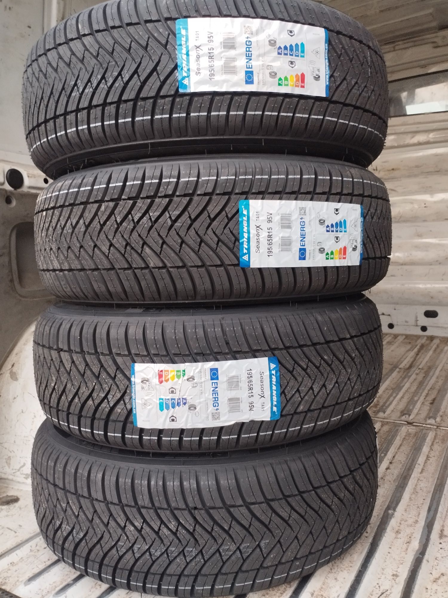 Шини Всесезонні
195/65 R15 95V XL Triangle SeasonX TA01
