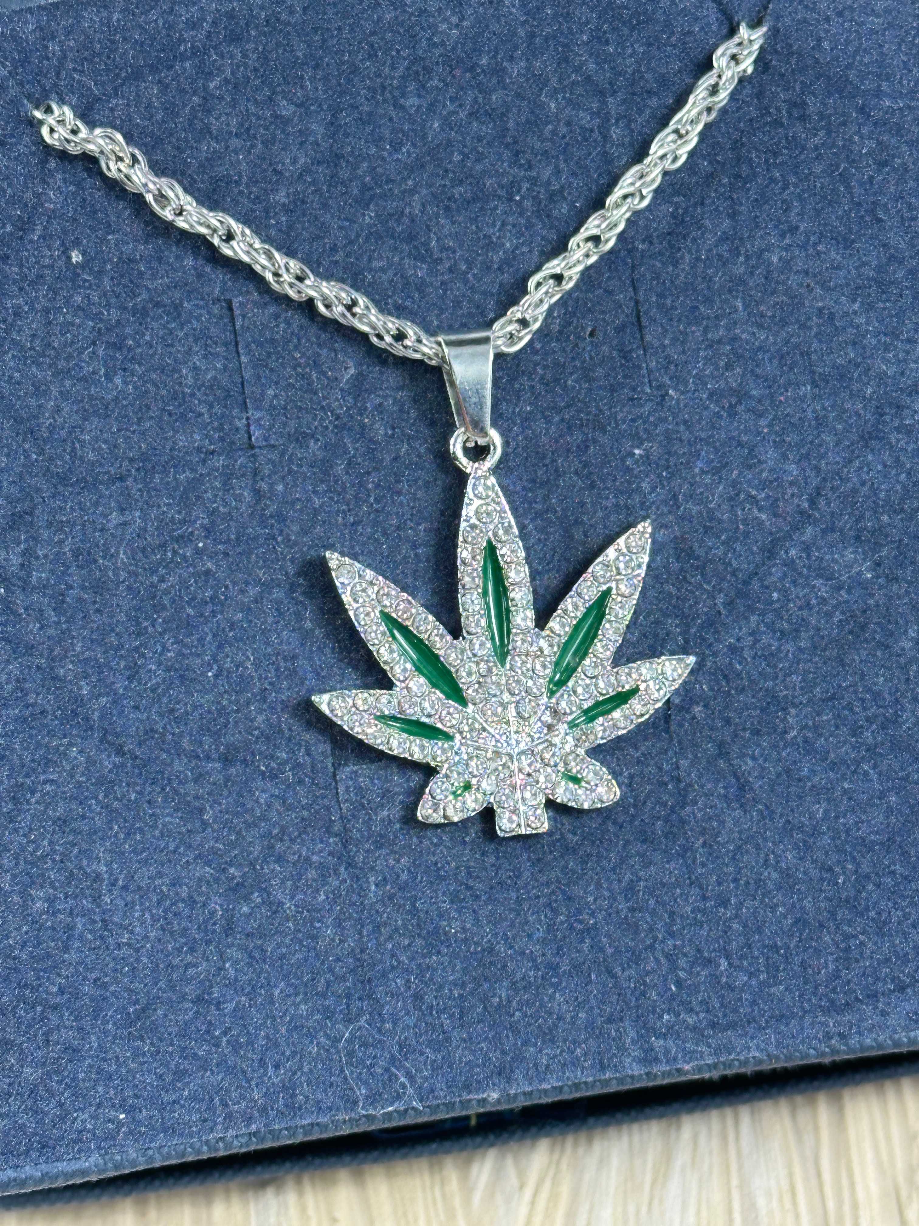Naszyjnik Necklace Łańcuszek srebrny Weed Hip Hop Zioło 420 Liść Klon