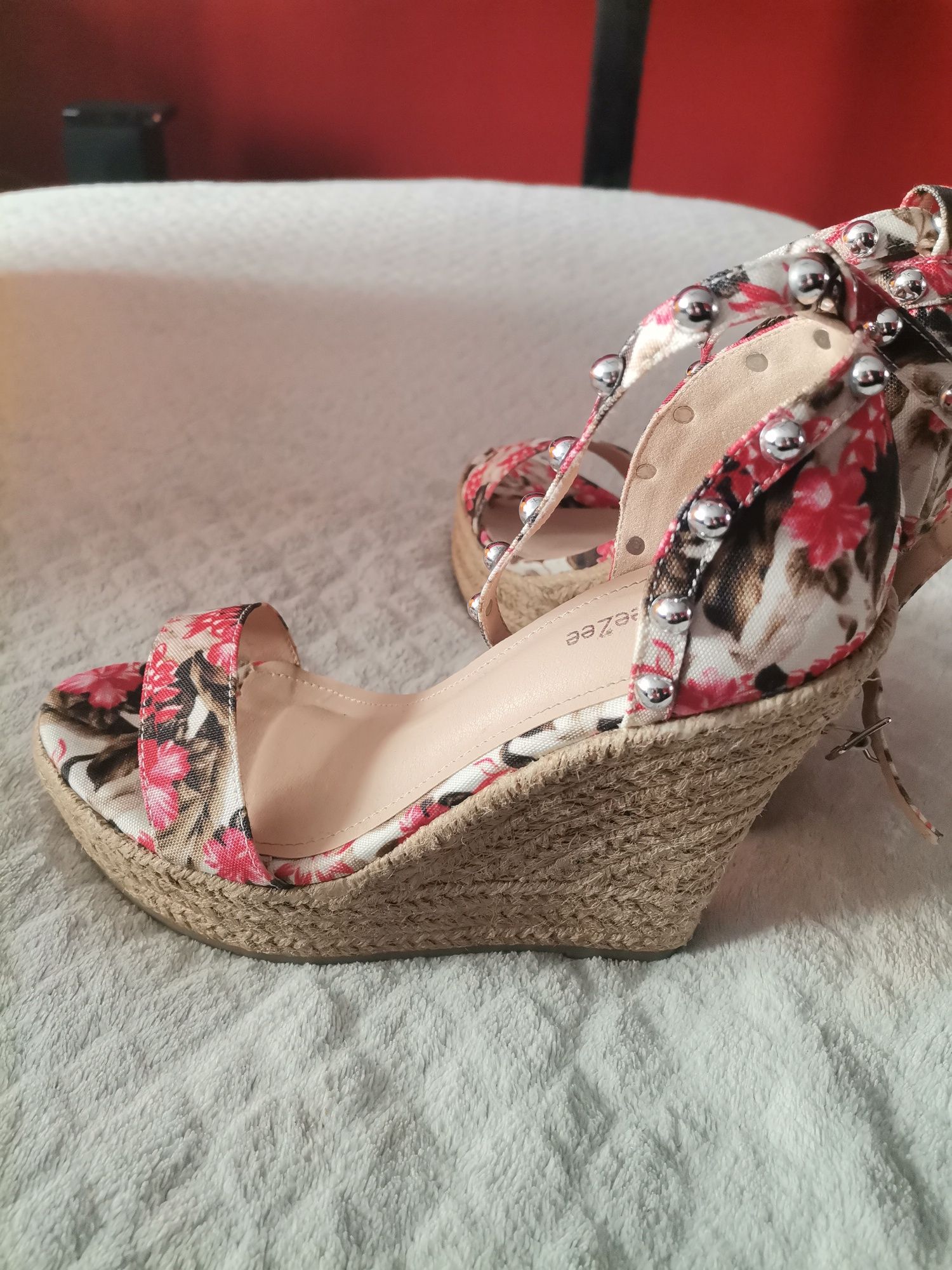 Espadryle na koturnie