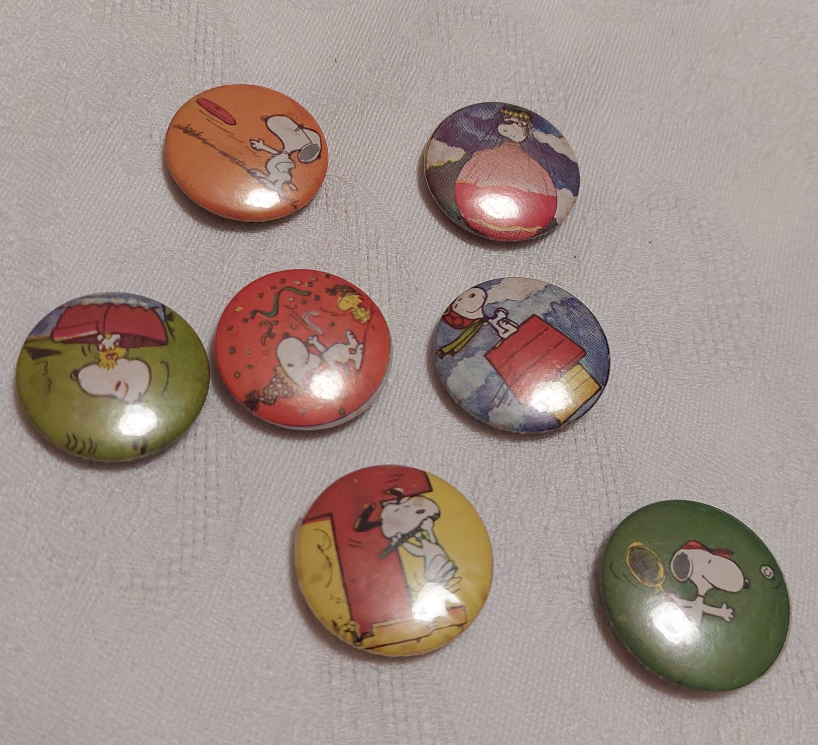 Crachás pins Snoopy - pequenos (tamanho moeda de 1 euros +-)