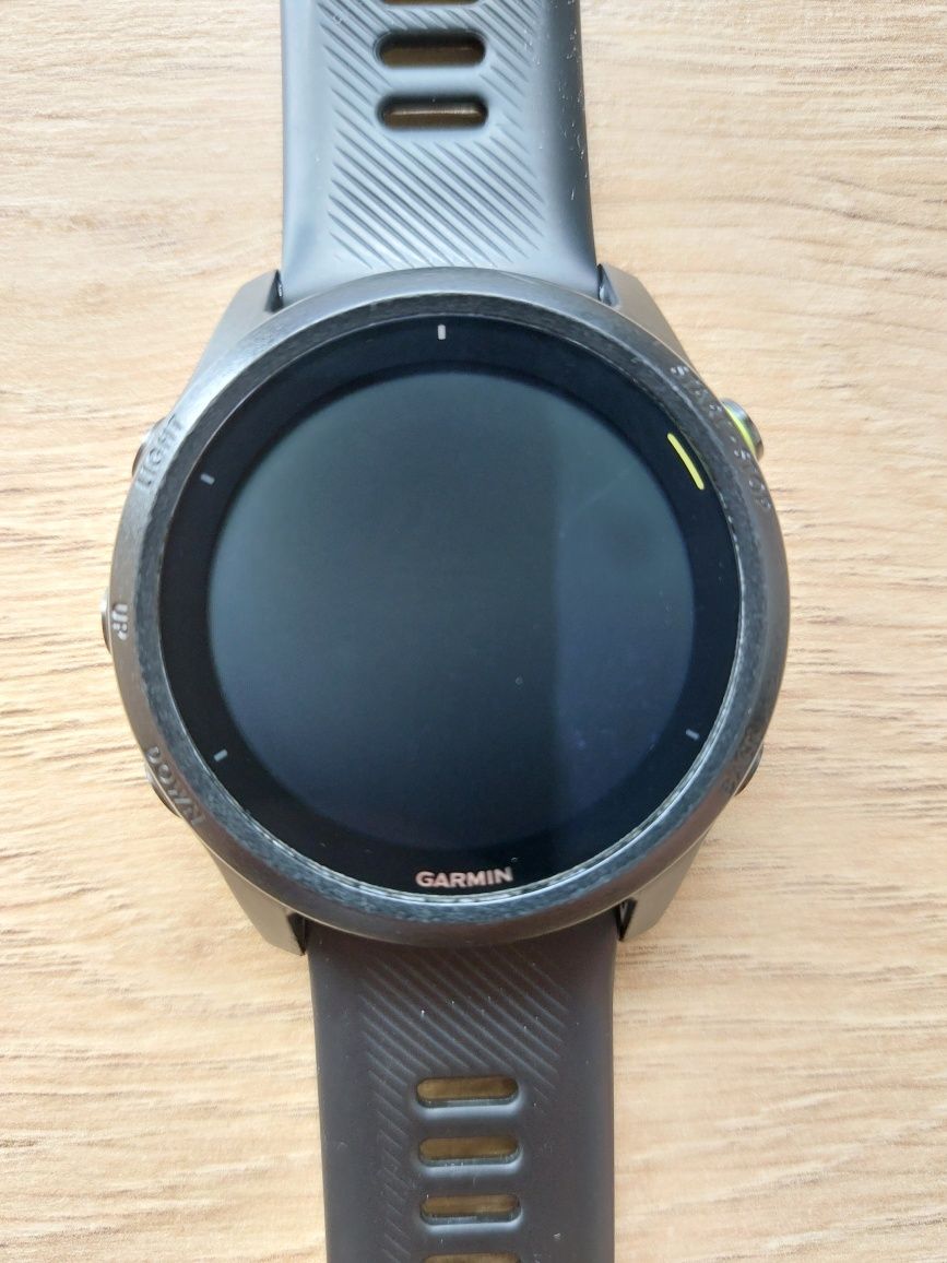 Garmin Forerunner 745
