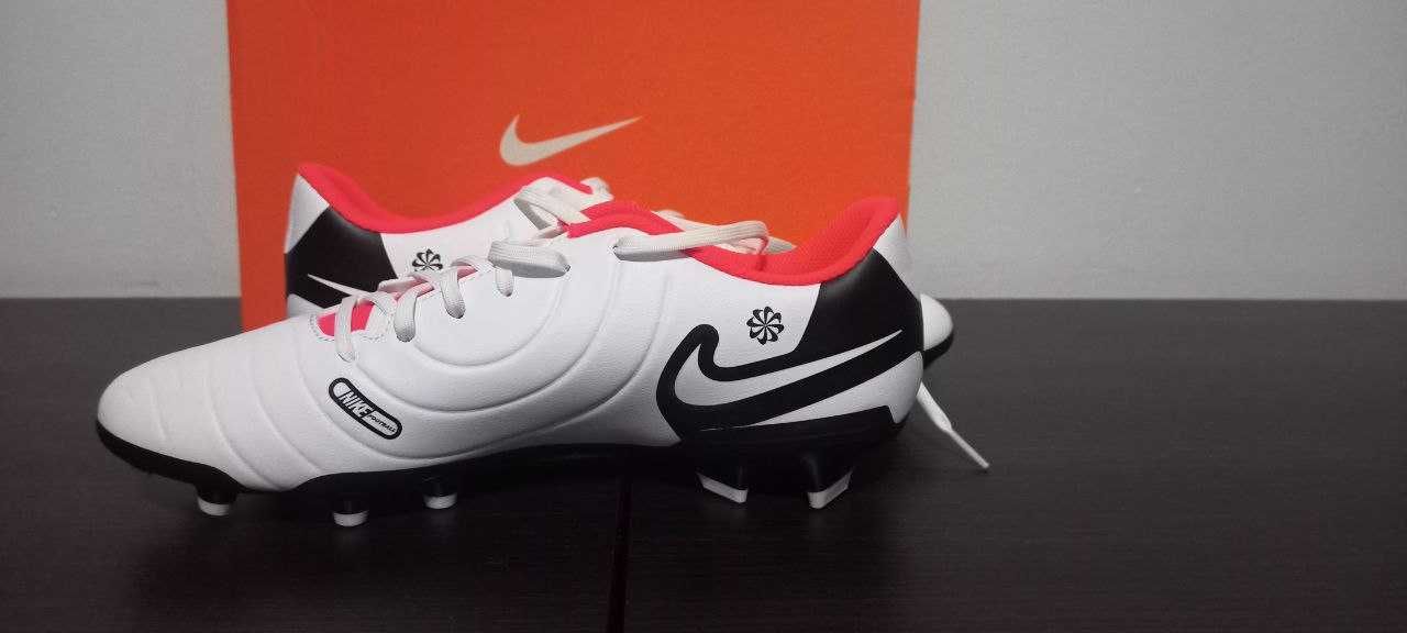 Buty piłkarskie Nike Legend 10 Club FG/MG