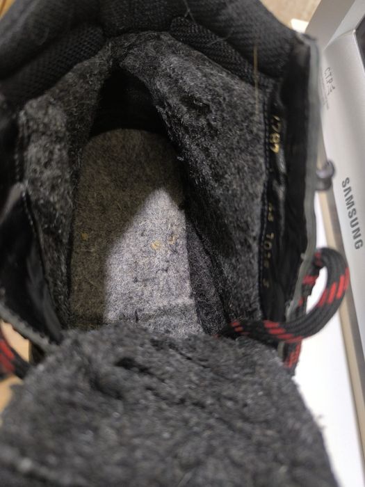 Продам зимние мужские ботинки MIDA